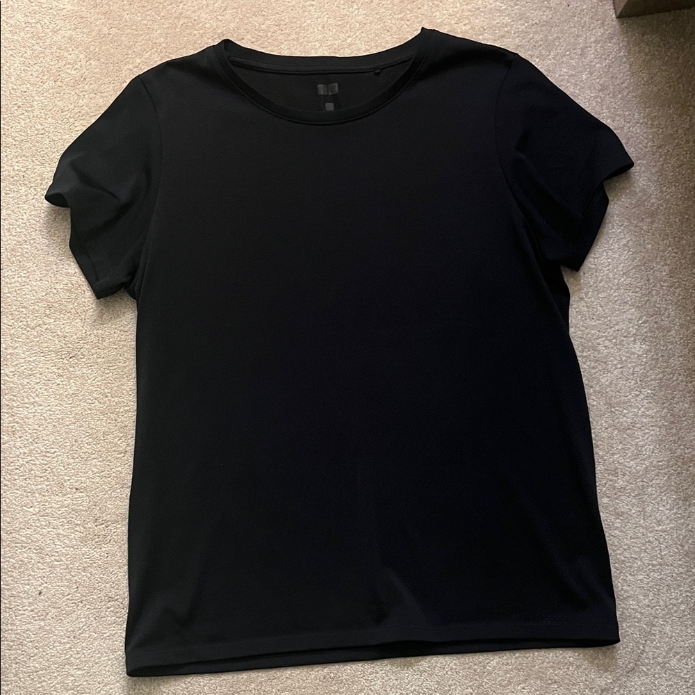Uniqlo Dark Navy with Holes on Back Breathable Active Tee